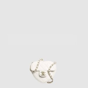 샤넬 핸들 장식의 하트 클러치 AP2784