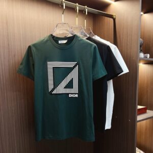 로에베 코튼 소재의 여유로운 핏 티셔츠