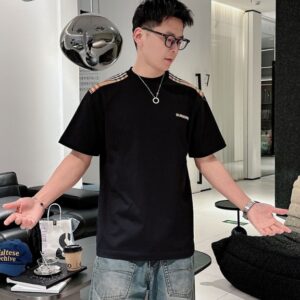 버버리 2025 봄/여름 신상품 반팔 티셔츠