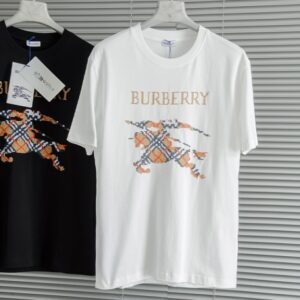 버버리 25SS 신상 반팔 티셔츠 라운드넥 디자인