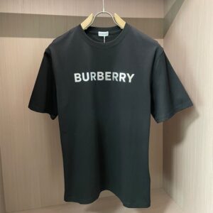 버버리 로고 반팔 티셔츠