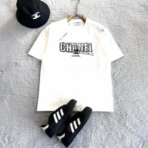 샤넬 반팔 라운드넥 티셔츠