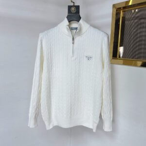 프라다 가을/겨울 신상품 하프 오픈 가디건 스웨터