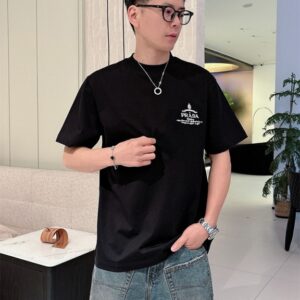 프라다 2025 봄/여름 신상품 반팔 티셔츠