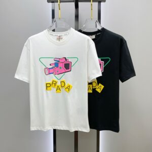 프라다 2025년 신상 여름 반팔 티셔츠