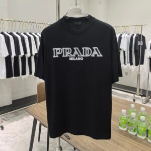 프라다 라운드넥 반팔 티셔츠
