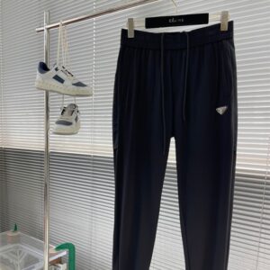 프라다 캐주얼 스웨트 팬츠