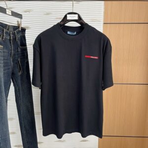 프라다 반팔 라운드넥 티셔츠