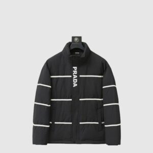 프라다 스트라이프 레터링 다운점퍼