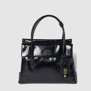 미우미우 솔리테어 로고 레더 토트백 5BA302