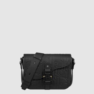 디올 Saddle 스몰 플랩 스트랩백 1ADPO