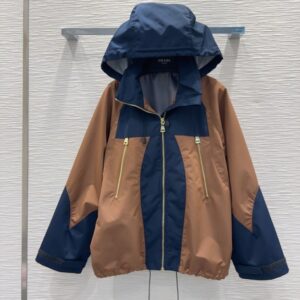 프라다 워크웨어와 트렌치코트를 결합한 디자인 자켓