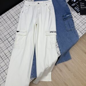 프라다 워크웨어 스타일의 청바지
