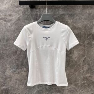 프라다 로고 프린트 라운드넥 반팔 티셔츠