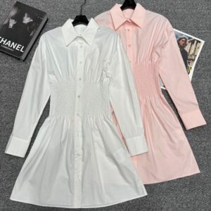 프라다 플리츠 허리 디자인의 새로운 셔츠 드레스