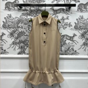 구찌 폴로넥 슬리브리스 드레스