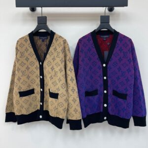 루이비통 울 혼방 원사 직조 질감은 최고급 더블 포켓 V넥 니트 긴팔 가디건