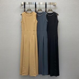 발렌티노 라운드넥 리벳 장식 플리츠 디자인 점프수트, (벨트 포함)