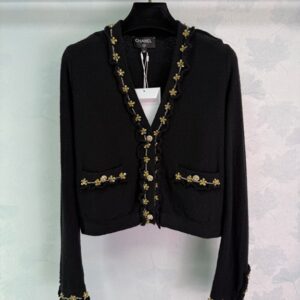 샤넬 초가을 최신 컬렉션! 비즈 플라워 니트 가디건
