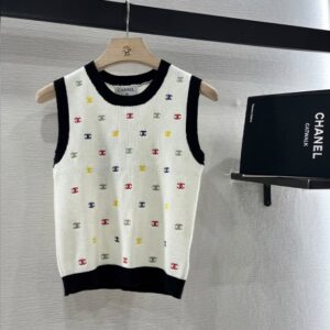 샤넬 자수 콘트라스트 더블 C 니트 조끼