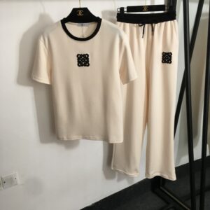 로에베 라운드넥 반팔 티셔츠,캐주얼 바지 세트