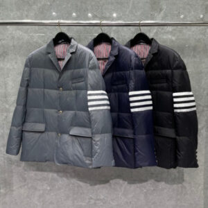 톰브라운 패딩 정품급 (남성용)
